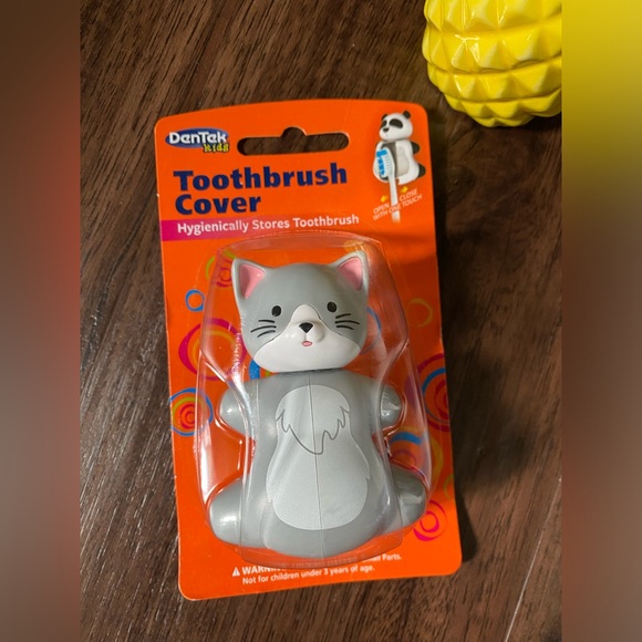 DENTEK  CAT Toothbrush Cover – Kids Toothbrush Holder with Cover - Picture 7 of 8